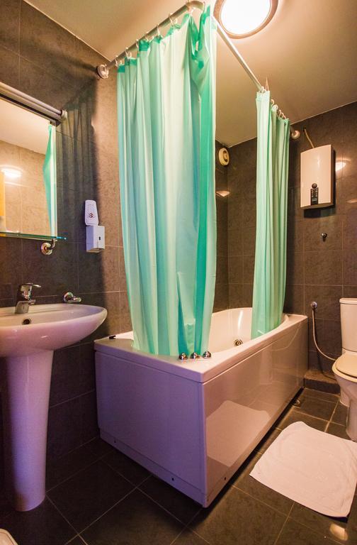 Hotel Residence Inn سكوبجي الغرفة الصورة
