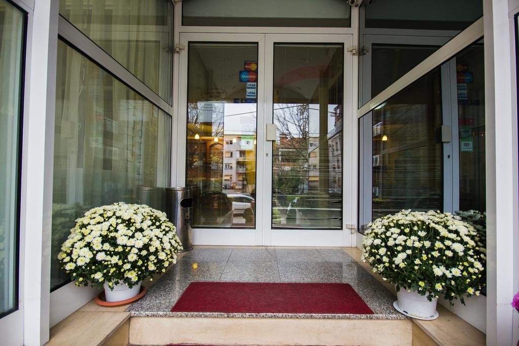 Hotel Residence Inn سكوبجي المظهر الخارجي الصورة