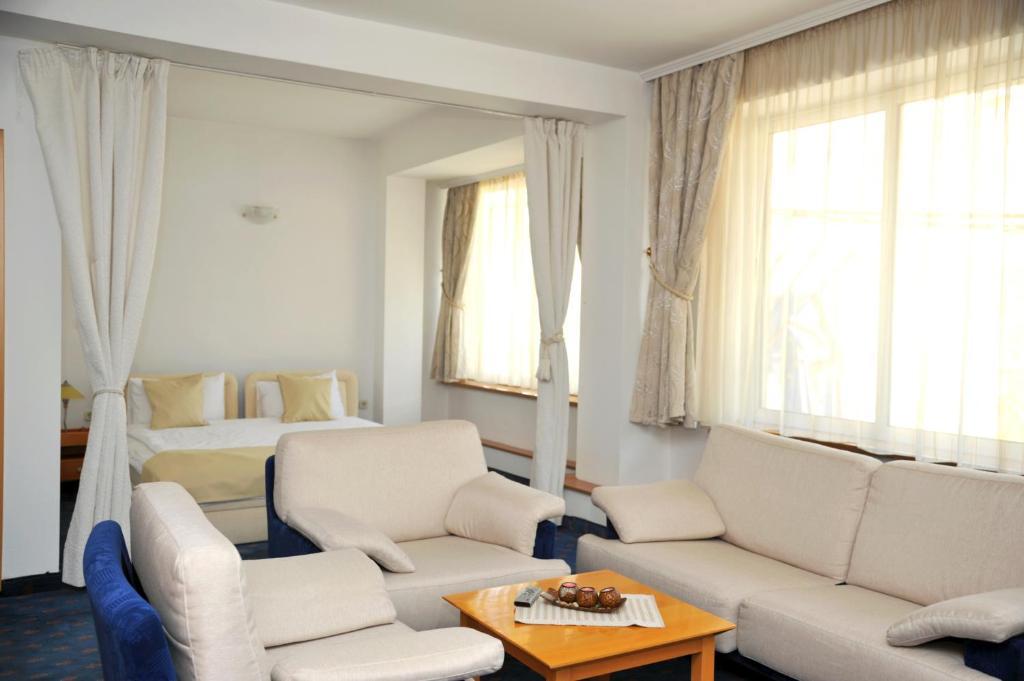 Hotel Residence Inn سكوبجي المظهر الخارجي الصورة