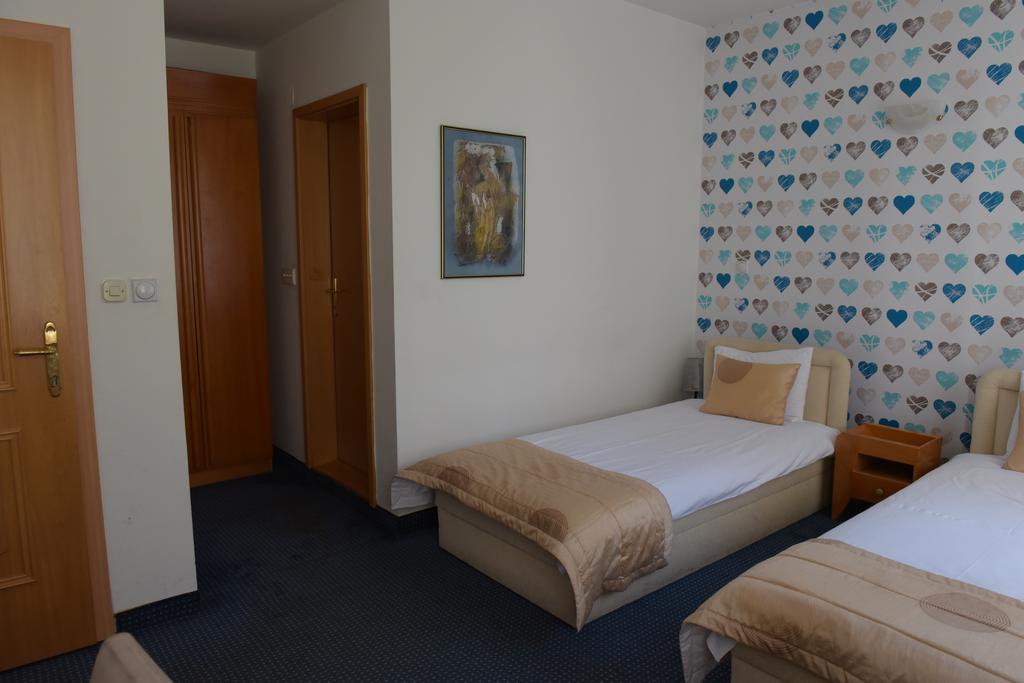 Hotel Residence Inn سكوبجي المظهر الخارجي الصورة