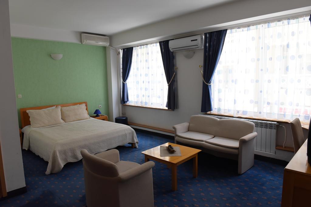Hotel Residence Inn سكوبجي المظهر الخارجي الصورة