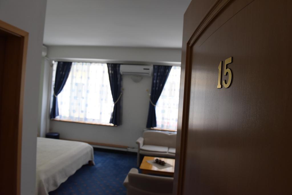 Hotel Residence Inn سكوبجي المظهر الخارجي الصورة