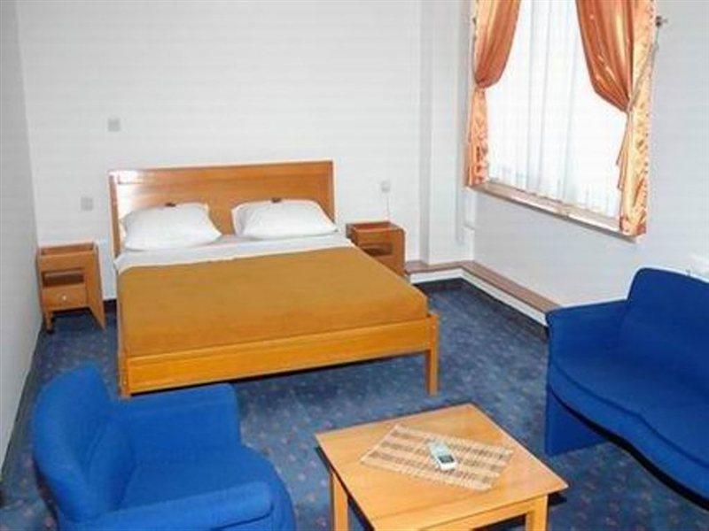 Hotel Residence Inn سكوبجي المظهر الخارجي الصورة